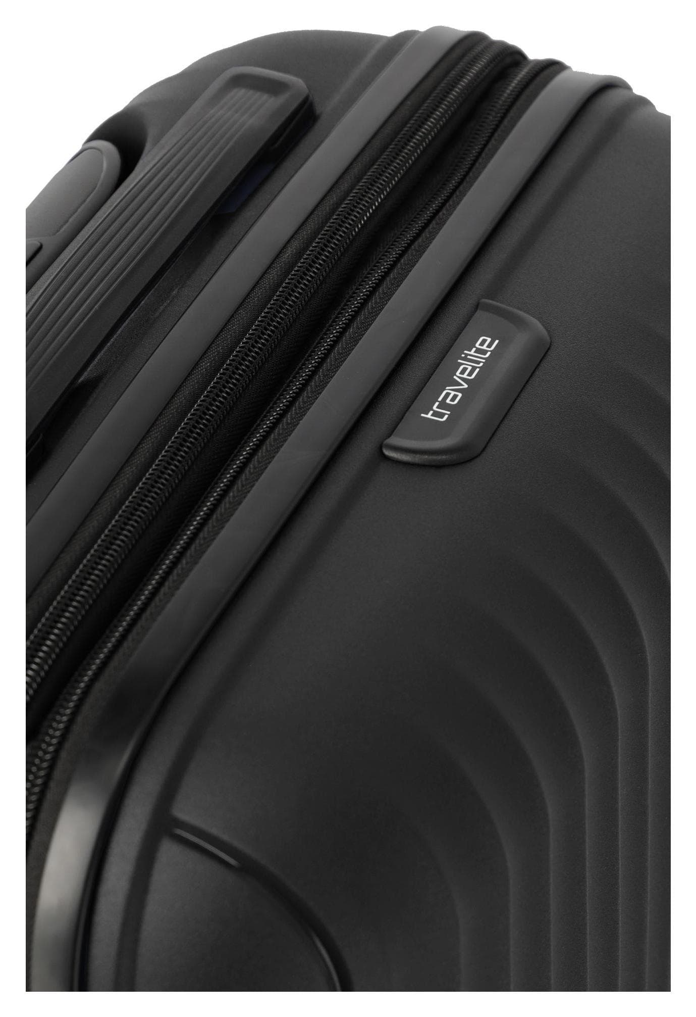 Střední skořepinový kufr Travelite Skymate M Black 6