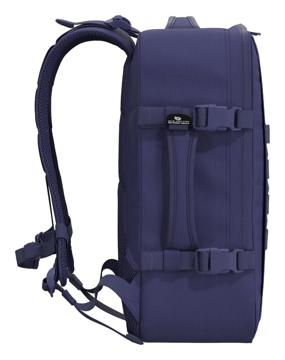 Cestovní batoh do letadla CabinZero Military 28L Galaxy Blue 6