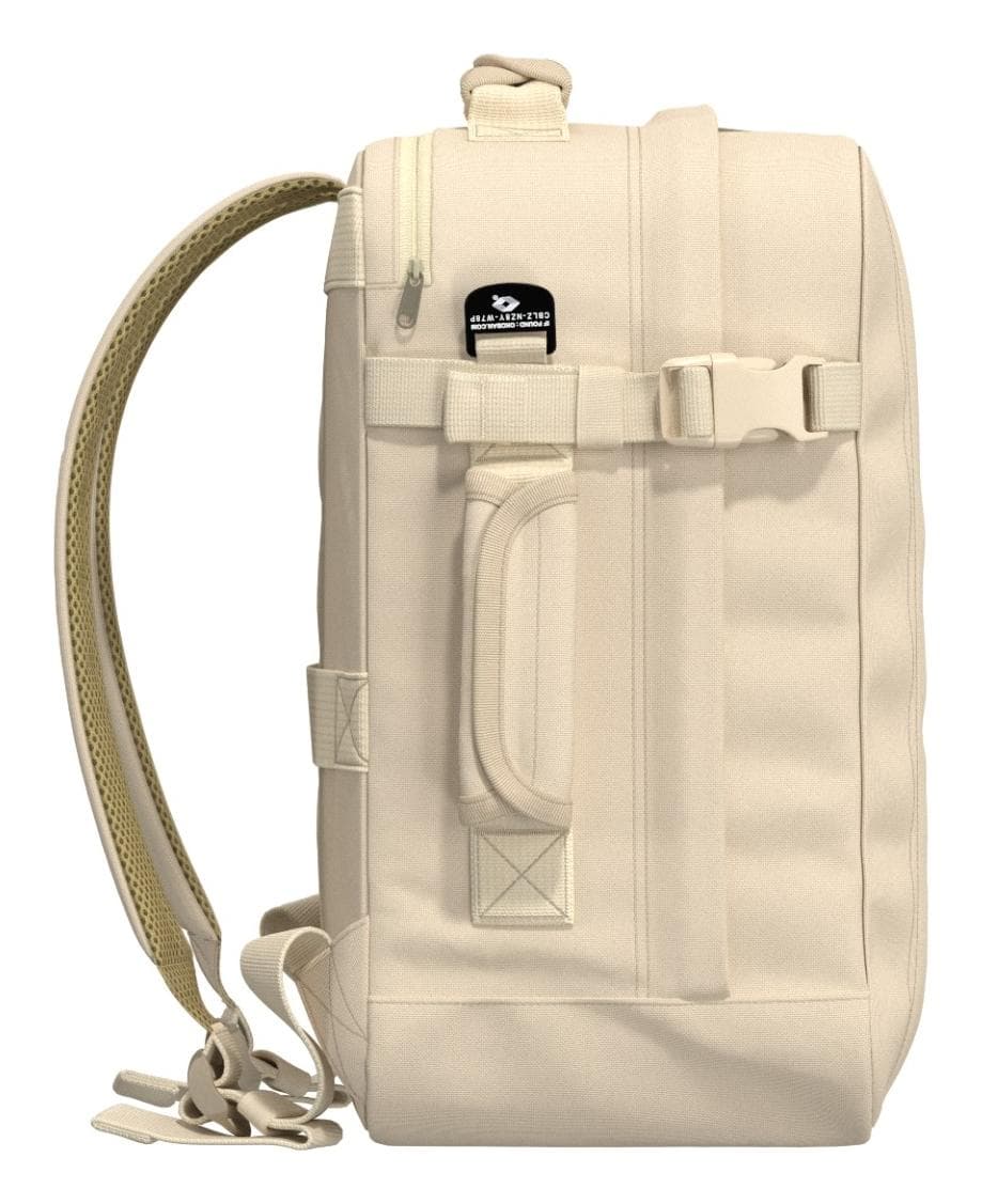 Cestovní batoh do letadla CabinZero Classic Tech 28L Shell White 5