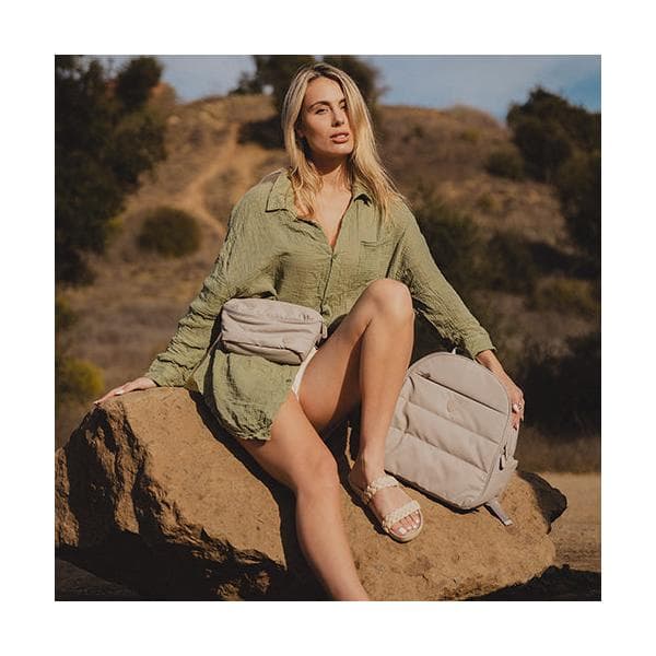 Elegantní dámský batoh do města Heys Puffer Backpack Off White 5
