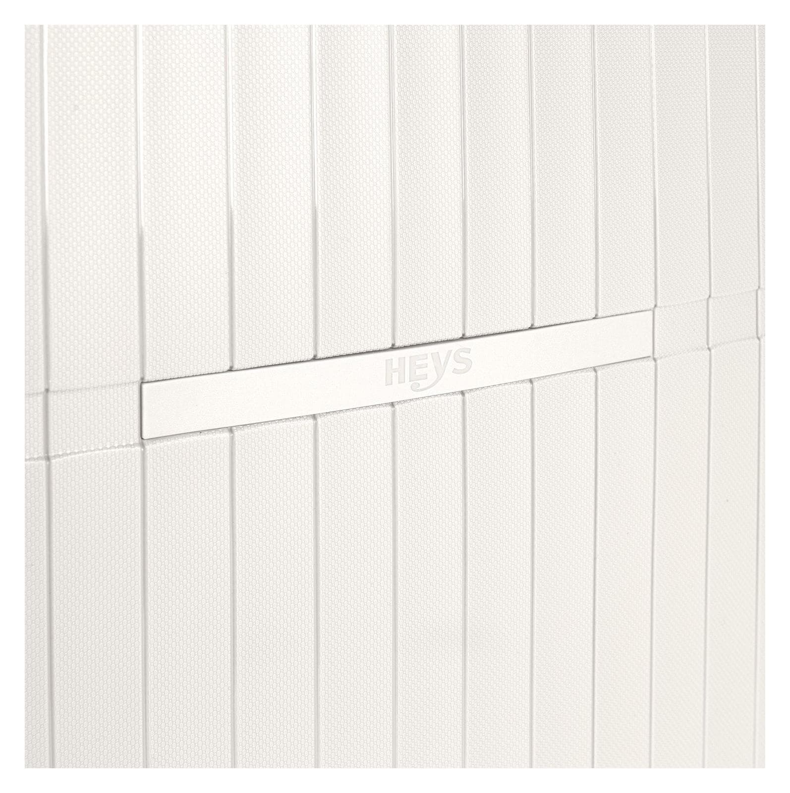 Střední skořepinový kufr na kolečkách Heys Airlite M White 6