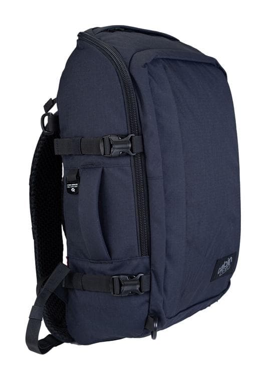 Cestovní batoh do letadla CabinZero Adventure 32L Absolute Black 2